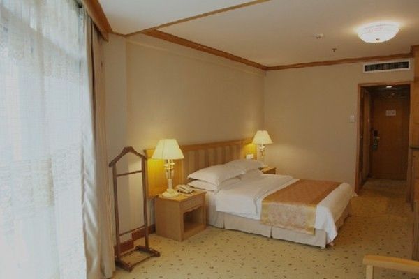 EXCEMON BEIHAI BEACH HOTEL (Beihai)